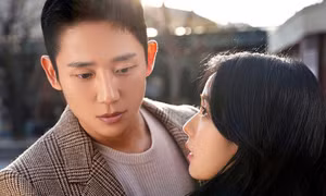 Gửi chòm sao tháng 1: Bạn là đóa hoa tuyết điểm đầy kiêu hãnh, độc đáo và lạc quan