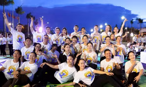 Hơn 1.000 người lan tỏa tinh thần Yoga quốc tế tại Đà Nẵng