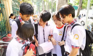 Đề thi vào lớp 10 THPT ở TP.HCM có nhiều thay đổi, teen cần "bí kíp" gì để đạt điểm cao?