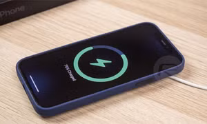 Apple âm thầm bổ sung tính năng sạc cực tiện lợi này cho người dùng iPhone 12