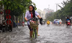 Nhiều địa phương cho học sinh nghỉ học để tránh bão số 3, có nơi cho nghỉ từ sáng nay
