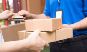 Công an Hà Nội chỉ cách phòng tránh lộ thông tin cá nhân từ các đơn hàng mua online