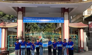 Thanh Hóa: Ra quân đội hình tình nguyện "Tiếp sức mùa thi" năm 2024