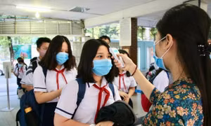 Lịch trở lại trường học trực tiếp của học sinh tại Hà Nội và TP.HCM cụ thể như thế nào?