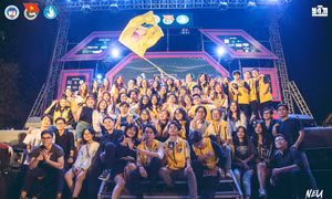 NEU Youth Festival 2022: Cùng MONO, GREY D "cháy hết mình" tại Đại học Kinh tế Quốc dân