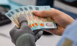 Vì sao sinh năm 2000 nhưng hạn đổi Căn cước là năm 2040 chứ không phải 2025?