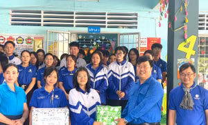 Nhiều công trình, phần việc ý nghĩa của sinh viên ĐH Luật TP.HCM tại Kiên Giang