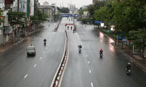 Nhiều địa phương quyết định giãn cách xã hội sau khi xuất hiện thêm các ca dương tính mới