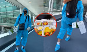 Cầu thủ tuyển Việt Nam về nước: Văn Hậu "toang" đồ bảo hộ, Văn Hoàng khoe suất ăn đặc biệt