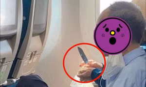 Hành khách cầm dao lên máy bay gọt trái cây: Cơ quan chức năng vào cuộc xác minh