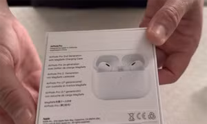 Video "đập hộp" AirPods Pro 2 đầu tiên trên thế giới khiến các iFan "đứng ngồi không yên"