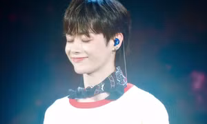 Hanbin "vạn năng" ở concert TEMPEST tại TP.HCM: Kiêm cả MC lẫn phiên dịch viên