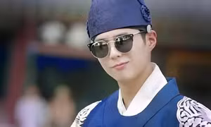 Khui lại quá khứ của Park Bo Gum, "chồng quốc dân" từng là thế tử "tẻn tẻn"
