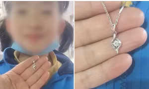 Bé trai 8 tuổi tặng bạn gái cùng lớp sợi dây chuyền giá 70 triệu đồng