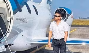 Máy bay ở Ấn Độ gặp tai nạn nên hư hỏng, các nhà quản lý bắt cơ trưởng phải đền tiền