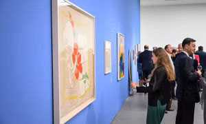 Nhân viên viện bảo tàng lén treo tranh của mình cạnh các danh họa, hậu quả thế nào?