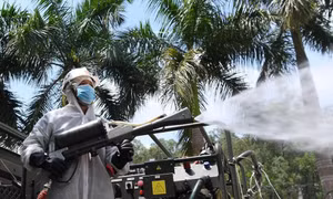 Một khu dân cư bị phong tỏa ở TPHCM. Ảnh: Ngô Bình