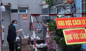 Các khu vực liên quan đến ca mắc COVID-19 đang được cách ly.