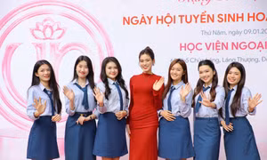 Hoa hậu Việt Nam 2024: Ngày hội tuyển sinh đầu tiên, Đỗ Thị Hà tiếp sức dàn thí sinh
