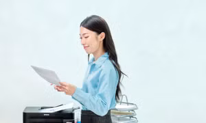 MC Khánh Vy đồng hành cùng Epson Ecotank lan tỏa nguồn cảm hứng “Sắc màu hóa” cuộc sống 