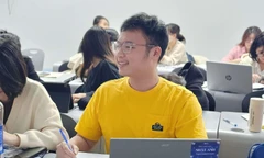 Sinh viên Quan hệ Quốc tế biến ngôn ngữ và âm nhạc thành vũ khí lợi hại