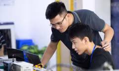 Đưa năng lực số, trí tuệ nhân tạo vào chuẩn đầu ra đại học: Bài toán lớn về đội ngũ giảng viên và hạ tầng công nghệ