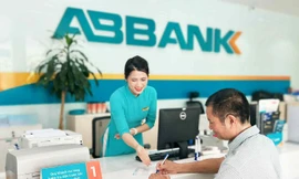 ABBANK tiếp sức khách hàng phục hồi sau bão