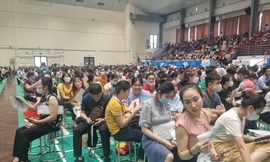 Cách chấm dứt cảnh hàng nghìn người chen chân nộp hồ sơ và 'bốc thăm may rủi' mua NƠXH? 