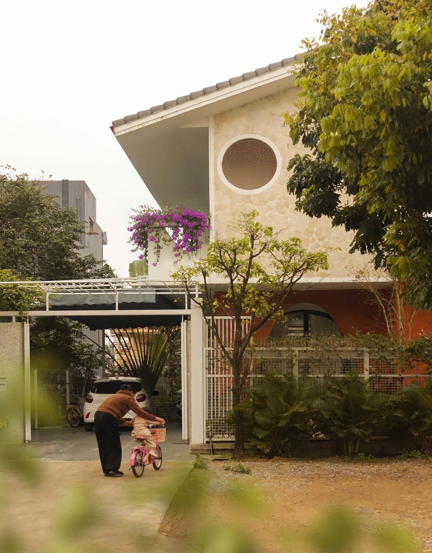 Ngôi nhà 110m2 đông ấm hè mát