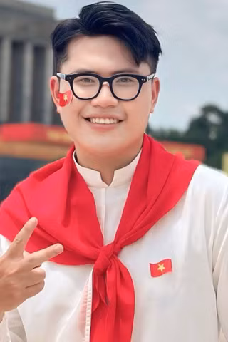 Giấc mơ sân khấu và thực tế nghề nghiệp: Chàng trai trẻ học cách đi chậm với đam mê