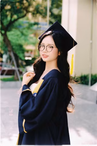 Nữ sinh Bắc Ninh: Từ giải Nhất học sinh giỏi quốc gia đến thủ khoa đầu ra ngành Sư phạm Lịch sử 