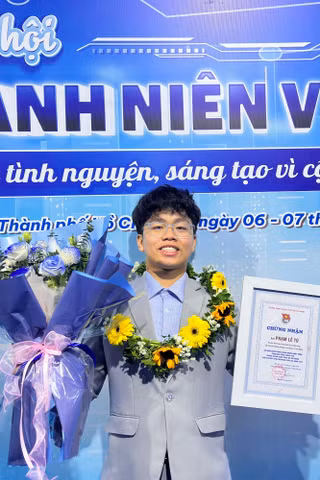 Thủ lĩnh Đoàn trường ĐH Bách khoa (ĐH Đà Nẵng): ‘Tình nguyện dạy mình cách nhìn cuộc sống bằng đôi mắt của sự thấu cảm’