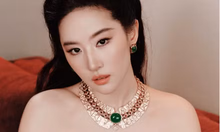 Hồ Ngọc Hà xuất hiện bên Lưu Diệc Phi