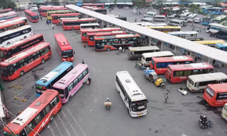 Bến xe Hà Nội phục vụ hơn 200.000 hành khách, gấp 4 ngày thường