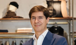 Canh bạc của nhà mốt 91 năm tuổi tại thị trường xa xỉ Việt Nam