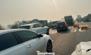 Cao tốc Pháp Vân – Ninh Bình 'tê liệt' nhiều đoạn vì sửa chữa mặt đường