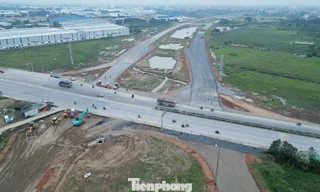 Đường song hành Vành đai 4 nguy cơ vỡ tiến độ: Yêu cầu chấm dứt hợp đồng với nhà thầu yếu