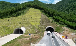 Cận cảnh đường hầm thứ hai cao tốc Diễn Châu - Bãi Vọt hơn 2.100 tỷ 