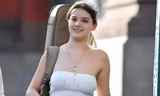 Suri Cruise ở tuổi 20