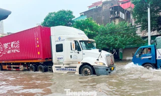 Hà Nội còn trên 100 điểm ngập, có 23 điểm không thể lưu thông