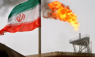 Điều gì đang khiến giá vàng, dầu mỏ thế giới chao đảo? 