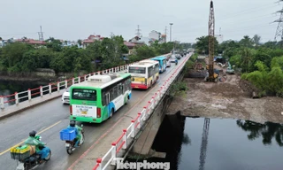 Cầu cũ xuống cấp, ùn tắc nhưng cầu Mai Lĩnh mới vẫn giậm chân tại chỗ