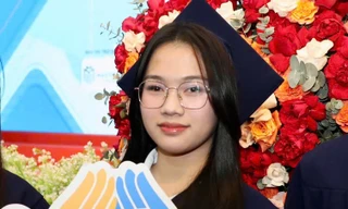 Báo Tiền Phong đang vinh danh 120 thủ khoa tại TPHCM và Hà Nội