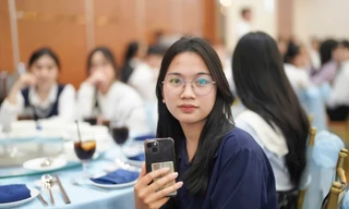 Một ngày đi khắp TPHCM của gần 100 thủ khoa