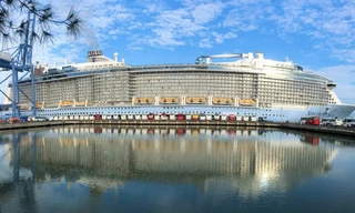 Lý do du thuyền chở 4.000 khách từ Hồng Kông không thể cập cảng TPHCM