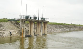 Sau bão số 3, nước sông, hồ ở Hà Nội dâng cao