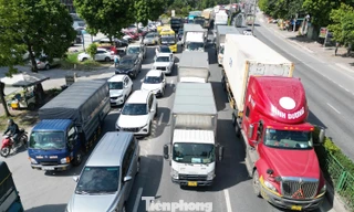 Quốc lộ 5 qua Hưng Yên thường xuyên ùn tắc hàng cây số