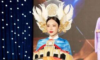 Đại sứ áo dài Nguyễn Thanh Hà, Tô Diệp Hà mang cả chợ Bến Thành đến lễ hội