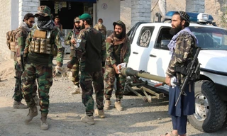 Chứng khoán Pakistan sụp đổ