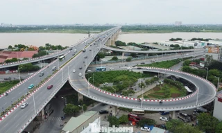 Cơ chế 'một gỡ, hai giao' giúp hạ tầng giao thông Hà Nội tăng tốc